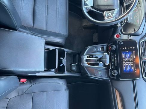 Used 2019 Honda CR-V Touring image 25