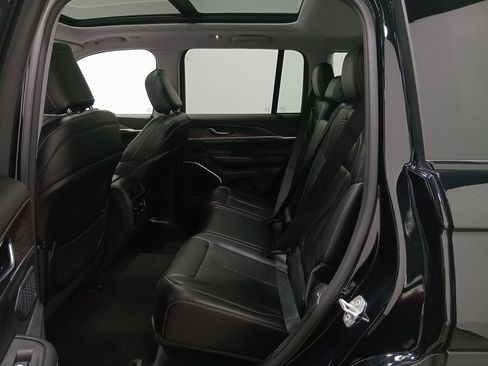 Used 2024 Jeep Grand Cherokee Limited 4xe AWD/4WD image 12