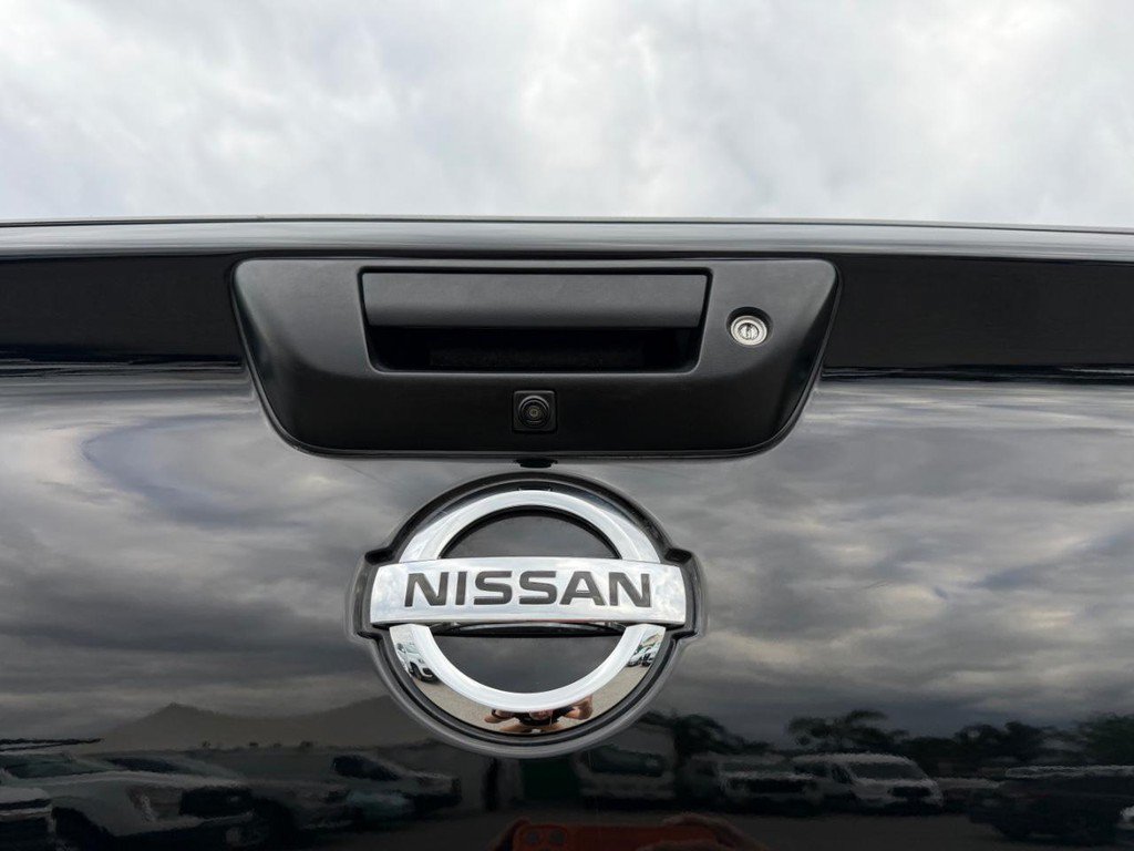 Used 2022 Nissan Titan SV AWD/4WD image 46