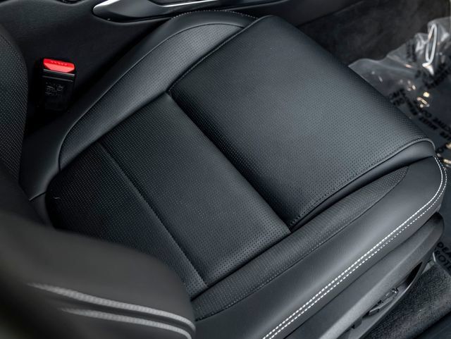 Certified 2025 Jaguar F-PACE R-Dynamic S AWD/4WD image 37