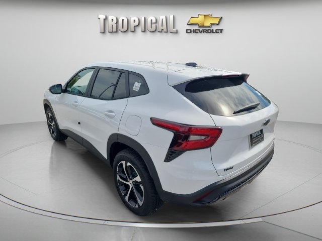 New 2026 Chevrolet Trax RS FWD image 3