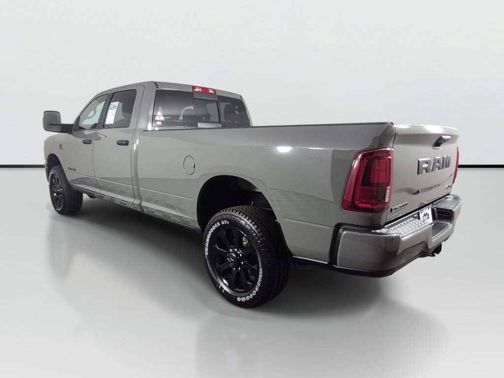 New 2026 RAM 3500 Big Horn AWD/4WD image 7