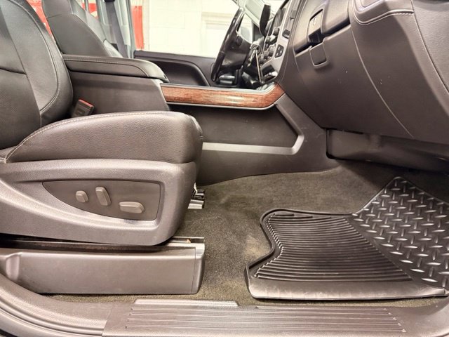 Used 2015 GMC Sierra 2500 SLT w/ Driver Alert Package AWD/4WD image 30