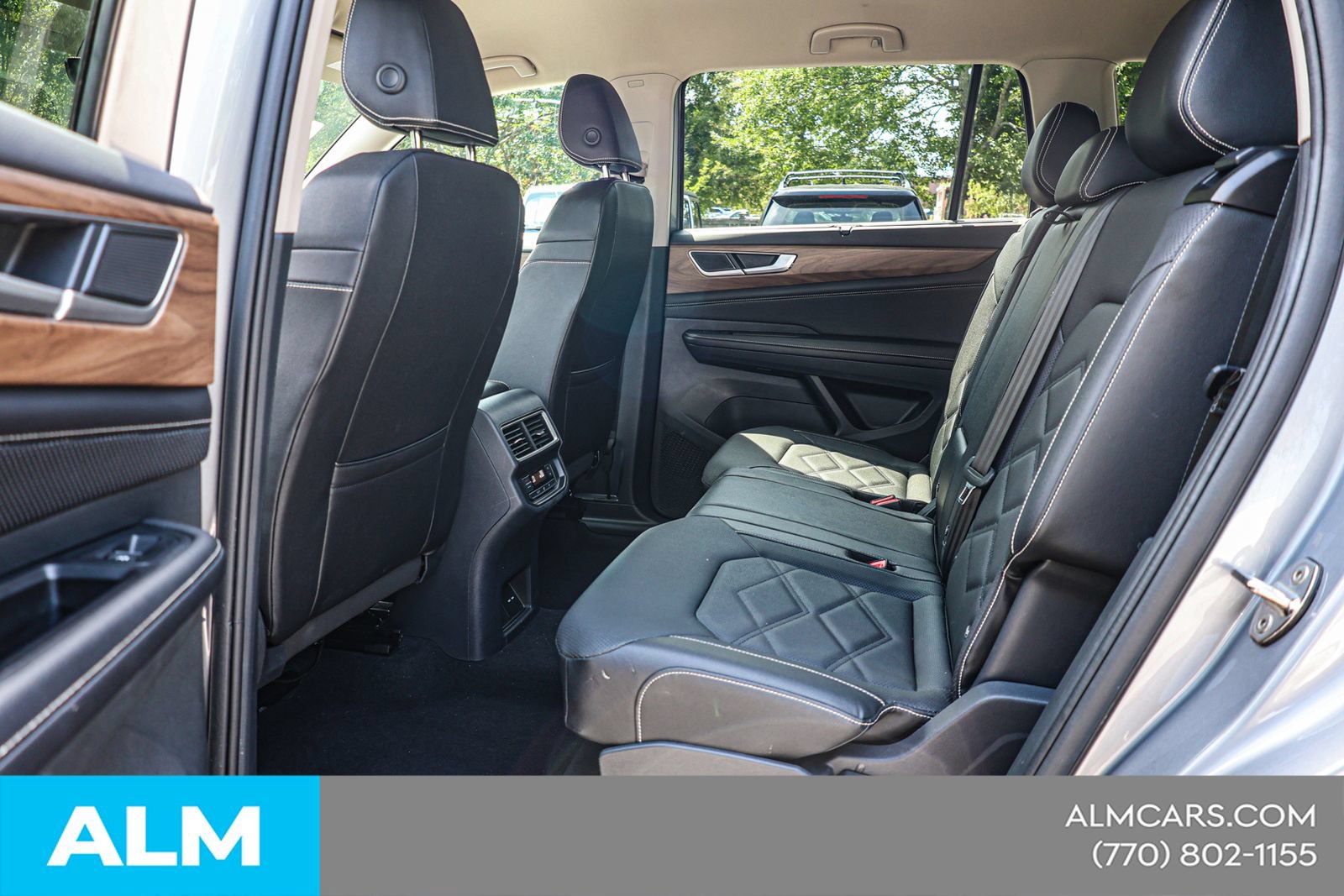 Used 2025 Volkswagen Atlas SE FWD image 18