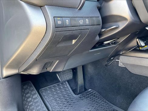 Used 2021 Toyota Camry XSE FWD image 35