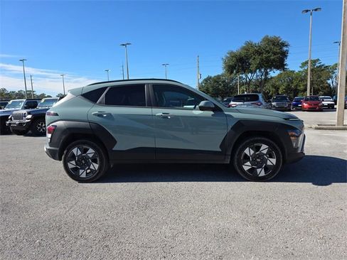 Used 2024 Hyundai Kona SEL image 3
