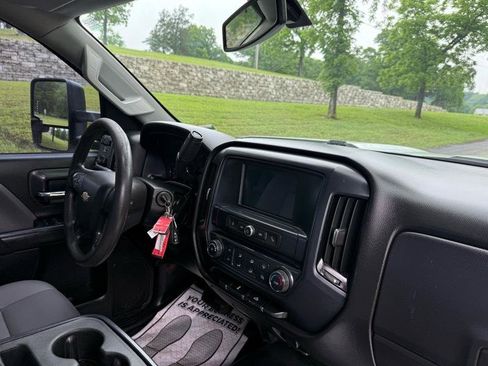 Used 2018 Chevrolet Silverado 2500 W/T w/ WT Fleet Convenience Package AWD/4WD image 16