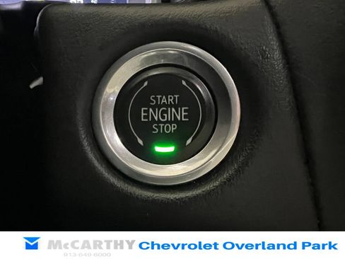 Used 2023 GMC Yukon XL AT4 w/ Technology Package AWD/4WD image 19