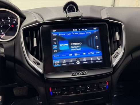 Used 2018 Maserati Ghibli image 24