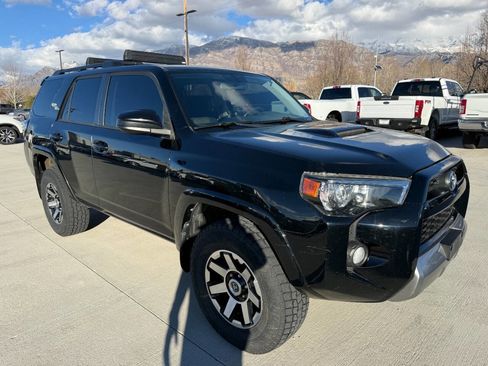 Used 2019 Toyota 4Runner TRD Off Road 4x4 4dr SUV image 9