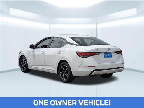 Used 2025 Nissan Sentra SV FWD image 4