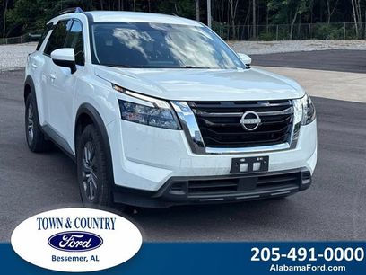Used 2025 Nissan Pathfinder SV
