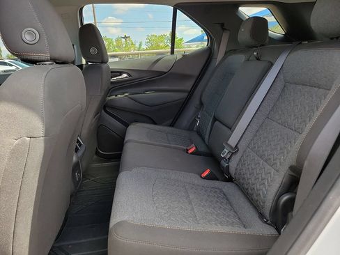 Used 2023 Chevrolet Equinox LT FWD image 8