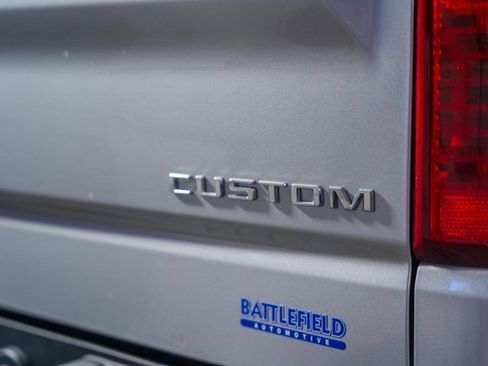 Used 2022 Chevrolet Silverado 1500 Custom image 7