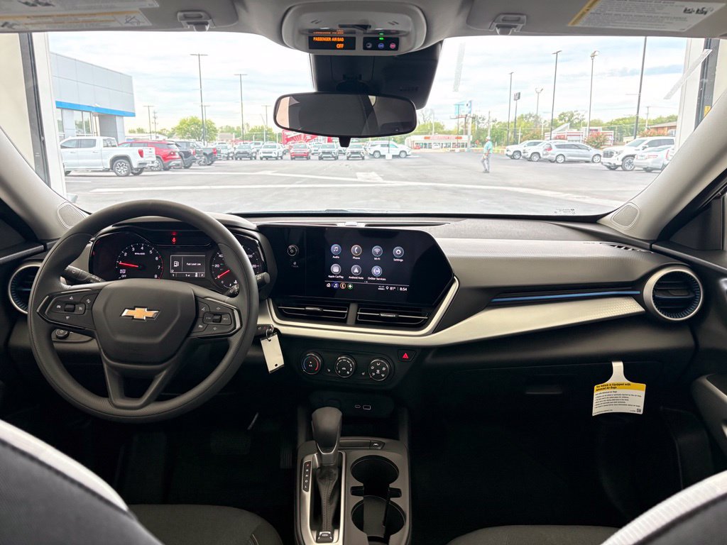 New 2026 Chevrolet Trax LS w/ LS Convenience Package FWD image 30