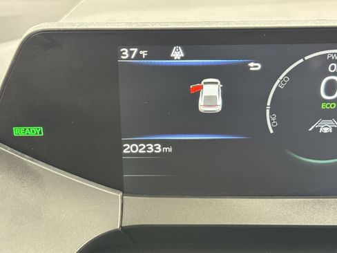 Used 2025 Toyota Prius LE image 20