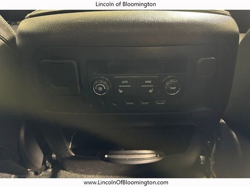 Used 2018 GMC Yukon Denali w/ Denali Ultimate Package image 23