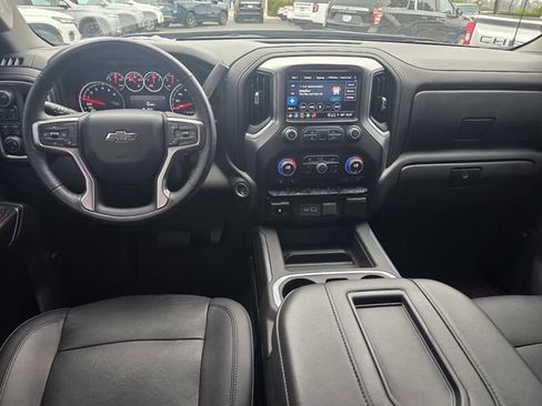 Used 2021 Chevrolet Silverado 1500 LT Trail Boss w/ Convenience Package II AWD/4WD image 16