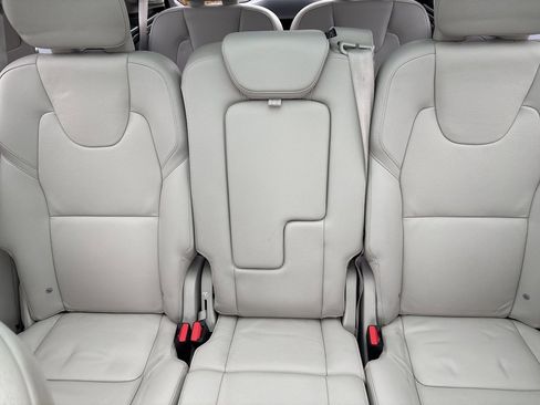 Certified 2023 Volvo XC90 B5 Plus w/ Protection Package Premier image 32