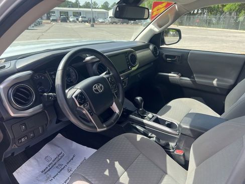 Used 2023 Toyota Tacoma SR5 RWD image 9
