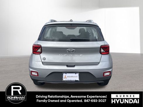 New 2026 Hyundai Venue SEL FWD image 8