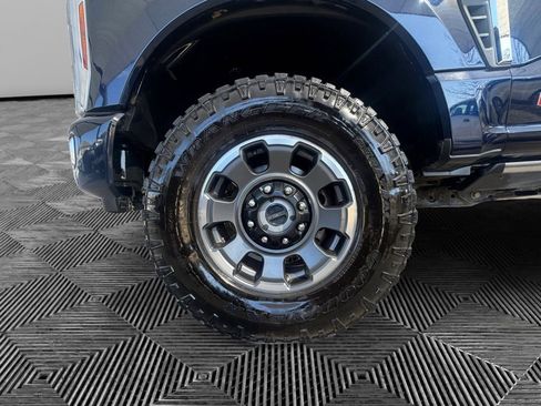 Used 2024 Ford F250 Platinum w/ Tremor Off-Road Package image 9