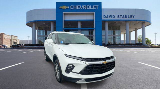 New 2026 Chevrolet Blazer LT w/ Convenience Package FWD image 2