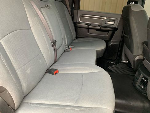 Used 2021 RAM 2500 Big Horn w/ Level 1 Equipment Group AWD/4WD image 17