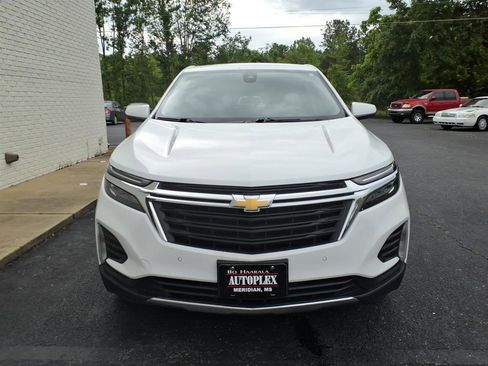 Used 2024 Chevrolet Equinox LT FWD image 2