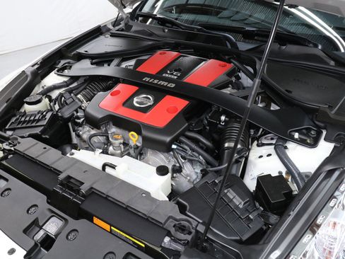 Used 2009 Nissan 370Z NISMO image 22