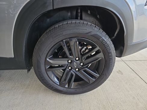 Used 2025 Chevrolet Trax ACTIV w/ Driver Confidence Package FWD image 37