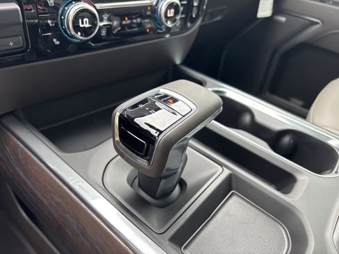 New 2026 GMC Sierra 1500 SLT w/ SLT Premium Plus Package image 17