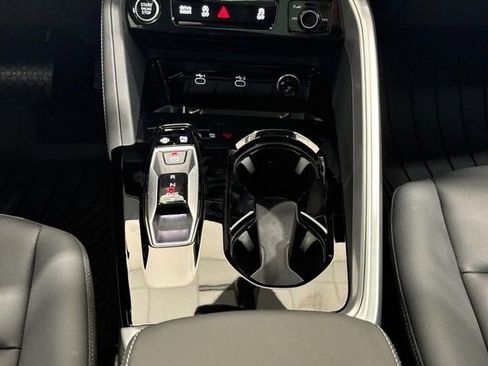 Certified 2025 Audi Q5 Premium w/ Convenience Package AWD/4WD image 11