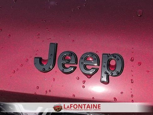 New 2026 Jeep Grand Cherokee Altitude AWD/4WD image 9