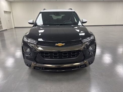 Used 2023 Chevrolet TrailBlazer ACTIV w/ Convenience Package FWD image 2