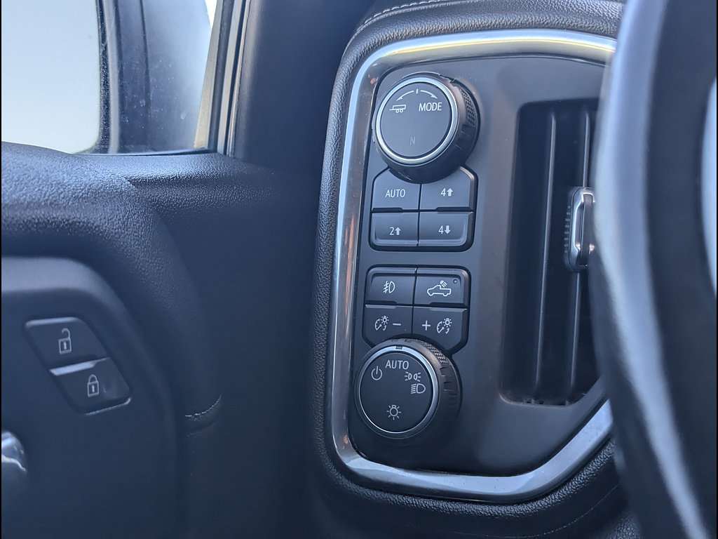 Used 2020 Chevrolet Silverado 1500 RST AWD/4WD image 24