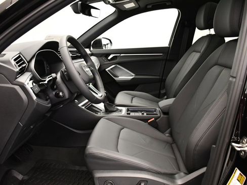 Used 2025 Audi Q3 2.0T Premium w/ Convenience Package image 39