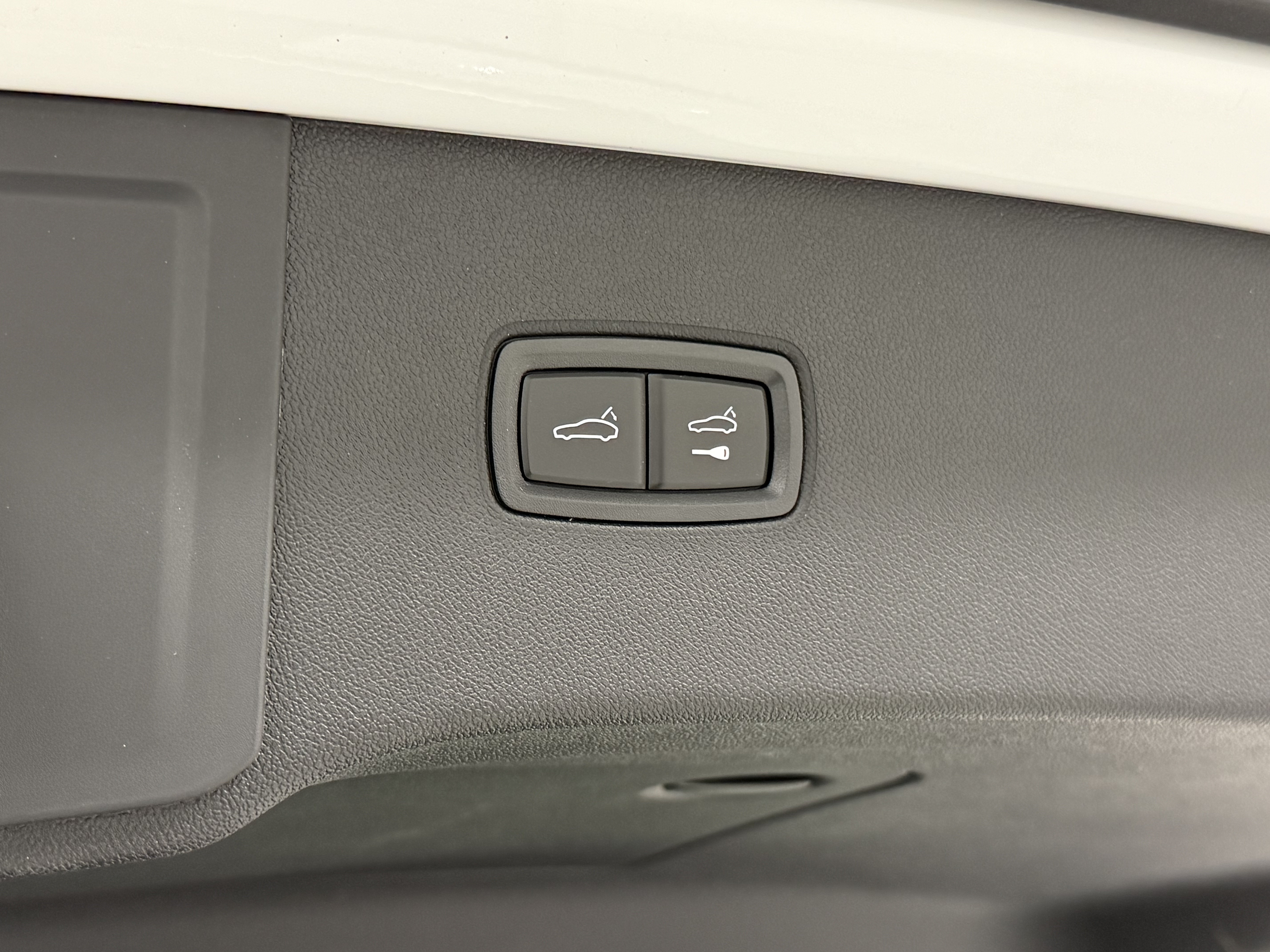 Certified 2024 Porsche Cayenne AWD/4WD image 64