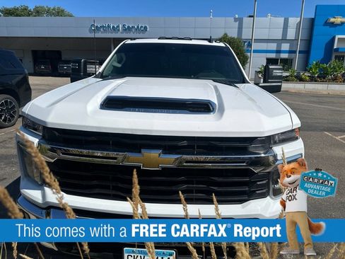 Used 2025 Chevrolet Silverado 2500 LT AWD/4WD image 2