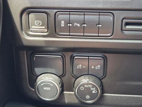 Used 2023 Chevrolet Tahoe 2WD w/ Remote Keyless Entry Package image 31