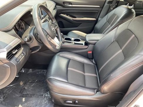 Used 2024 Nissan Altima 2.5 SR FWD image 10