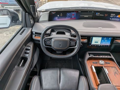 Certified 2025 Lincoln Navigator L Black Label image 21