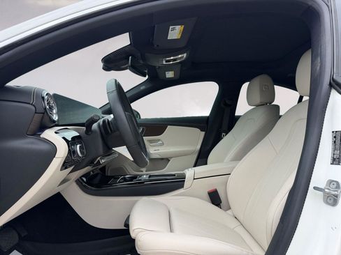 Certified 2025 Mercedes-Benz CLA 250 image 9