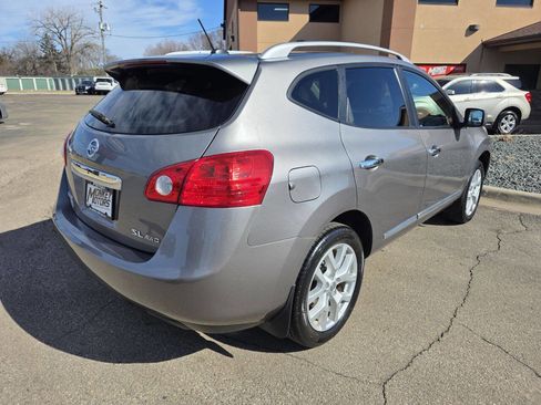 Used 2011 Nissan Rogue SV w/ SL Pkg image 9