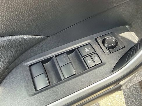 Used 2025 Toyota RAV4 LE AWD/4WD image 23