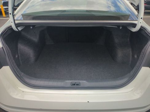 Used 2025 Nissan Altima 2.5 SV FWD image 7