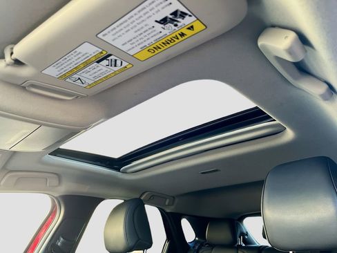 Used 2021 MAZDA CX-30 FWD 2.5 S w/ Premium Package image 19