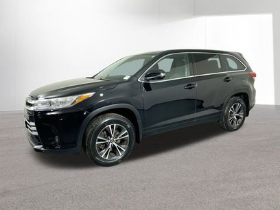 Used 2018 Toyota Highlander LE