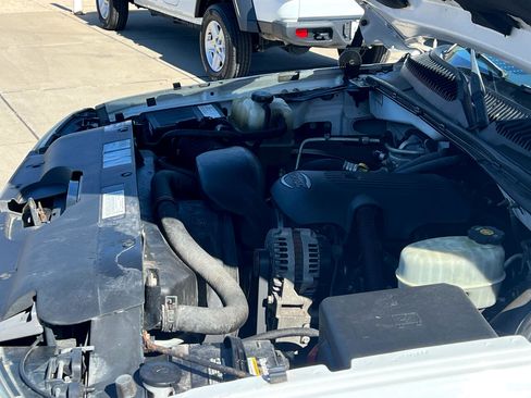 Used 2004 Chevrolet Silverado 2500 4x4 Regular Cab image 25