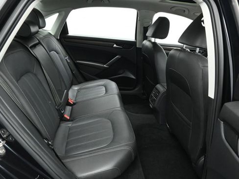 Used 2020 Volkswagen Passat 2.0T SEL image 17